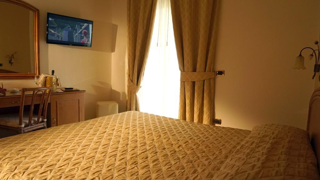 Hotel Portonuovo Vieste Dış mekan fotoğraf